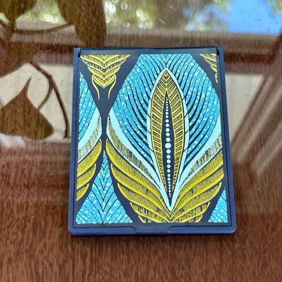 Vintage Estee Lauder Blue Feather Pattern Small Makeup / Cosmetic Folding Mirror - Picture 5 of 10